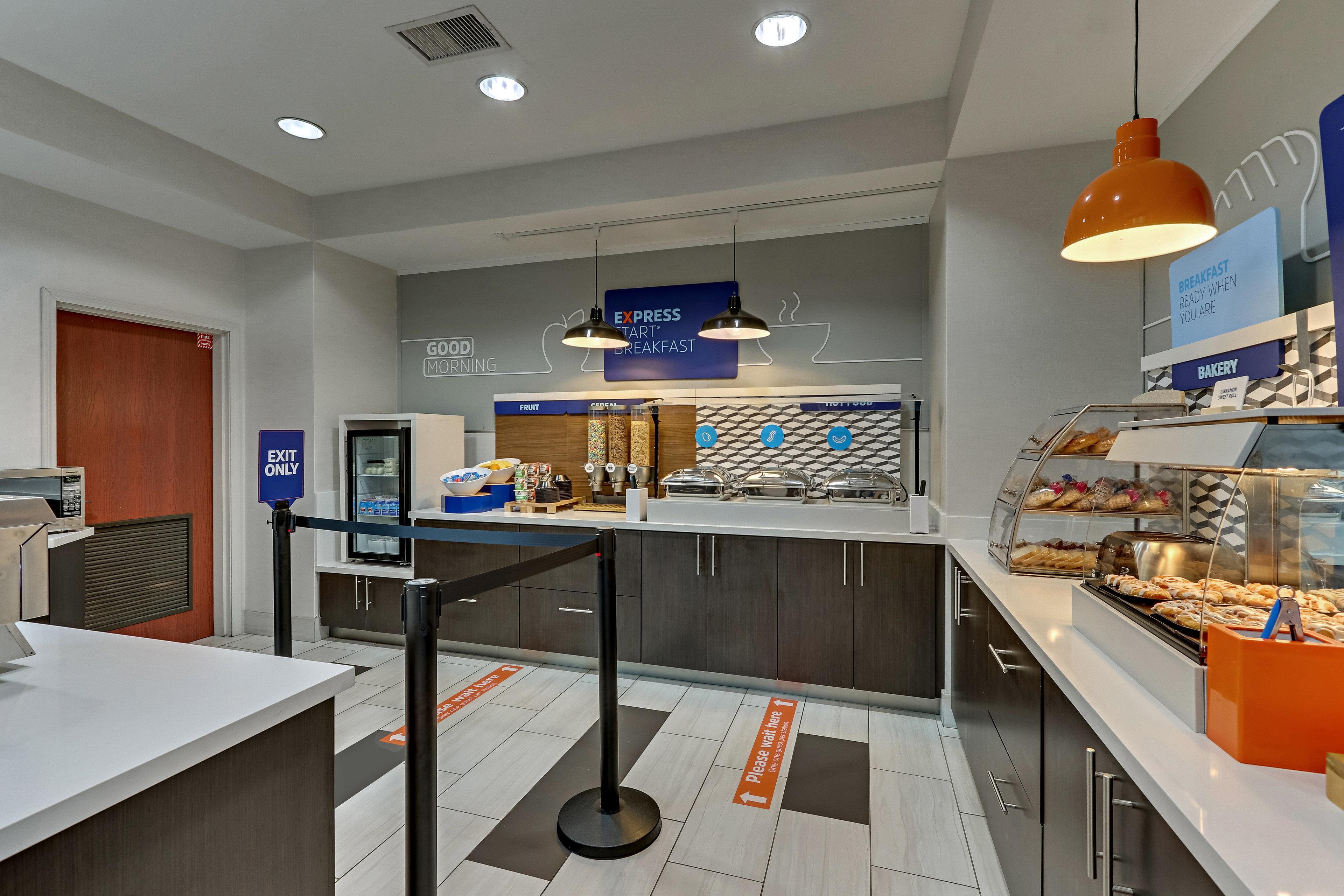 Holiday Inn Express Hotel And Suites Weatherford By Ihg Exterior foto
