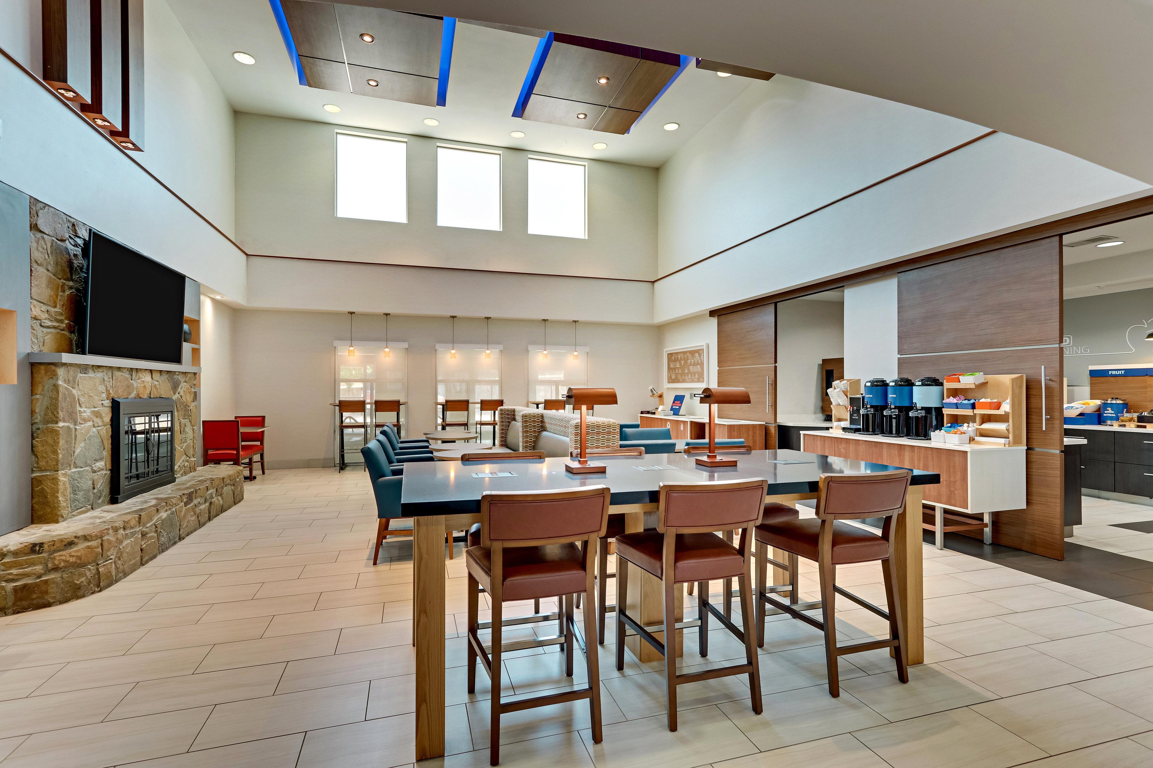 Holiday Inn Express Hotel And Suites Weatherford By Ihg Exterior foto
